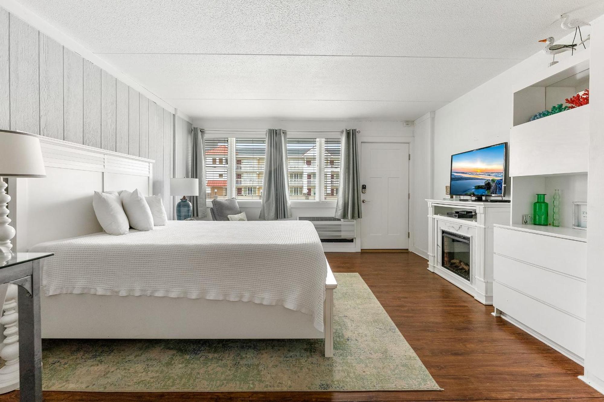 Beachcomber Resort Avalon Kültér fotó