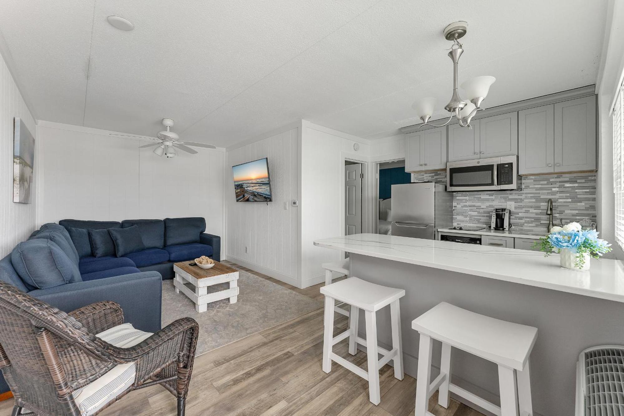 Beachcomber Resort Avalon Kültér fotó
