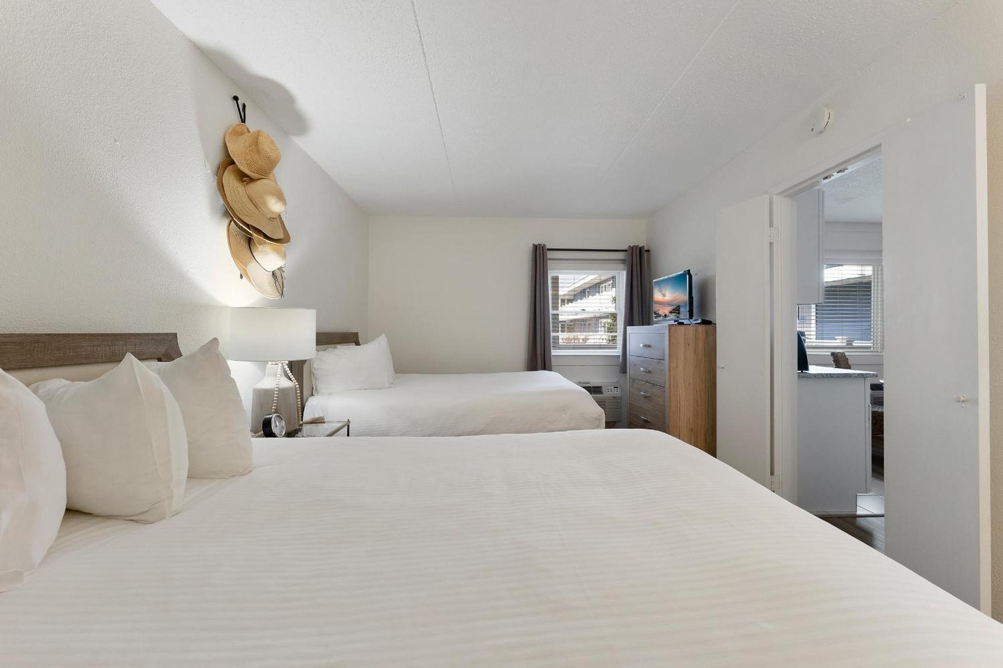 Beachcomber Resort Avalon Kültér fotó